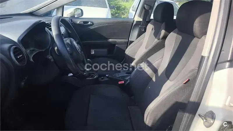 Usado Seat Leon Sport 140 CV (102 kW) 2008 Blanco Utilitario