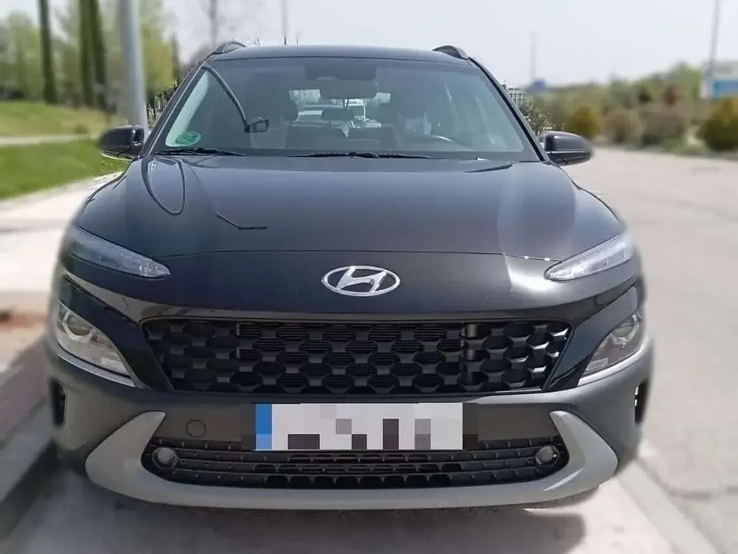 Usado Hyundai Kona 120 CV (88 kW) 2023 Negro SUV