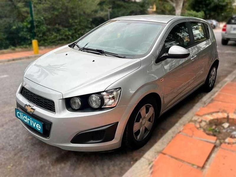 Usado Chevrolet Aveo LT 86 CV (63 kW) 2011 Blanco Berlina