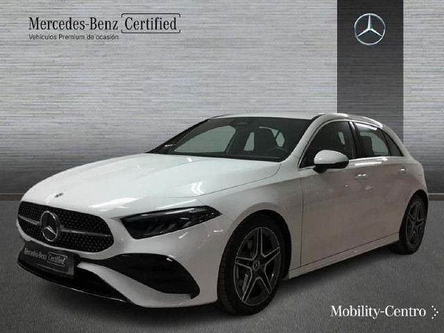Usado Mercedes A180 AMG line 116 CV (85 kW) 2024 Blanco polar Utilitario