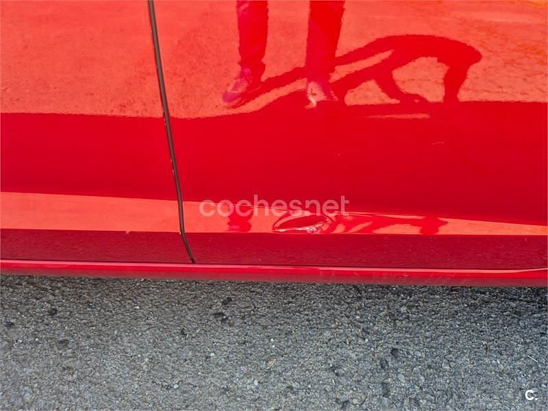 Usado Seat Leon FR 130 CV (95 kW) 2019 Rojo Familiar