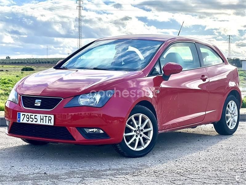 Rojo Usado 2013 Seat Ibiza SC Reference Utilitario | 5990 € (Precio justo) - Imagen 1/4