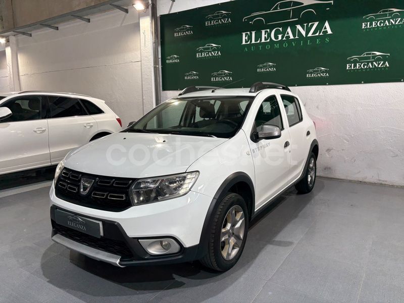 Blanco Usado 2017 Dacia Sandero Lauréate Utilitario | 9990 € (Precio justo) - Imagen 1/4