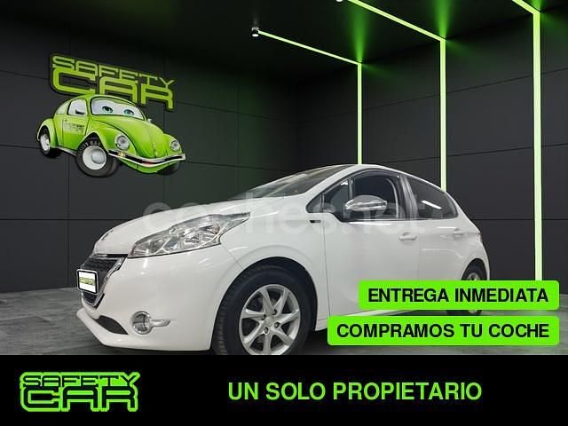 Blanco Usado 2015 Peugeot 208 Style Utilitario | 6500 € (Precio justo) - Imagen 1/4