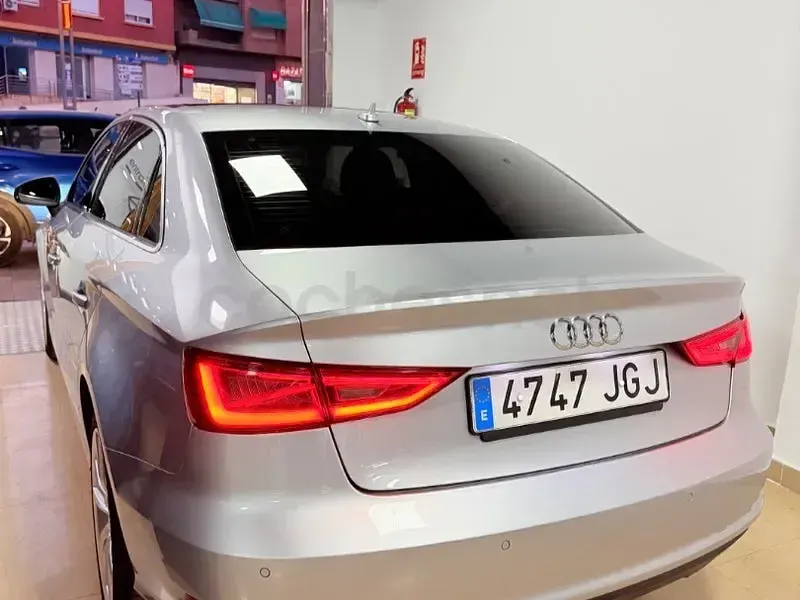 Usado Audi A3 110 CV (80 kW) 2016 Gris / plata Berlina