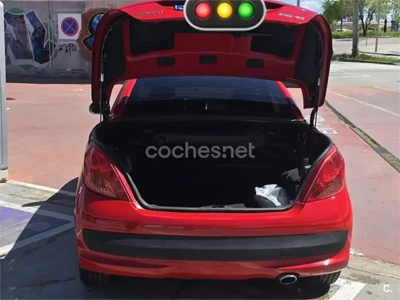 Usado Peugeot 207 CC 120 CV (88 kW) 2007 Rojo Descapotable