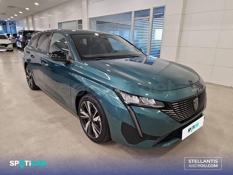 Usado Peugeot 308 SW Allure 130 CV (95 kW) 2023 Verde Familiar