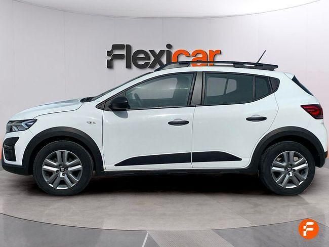 Usado Dacia Sandero Comfort 90 CV (66 kW) 2021 Blanco