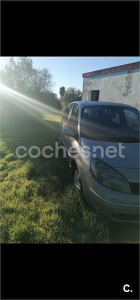 Usado Renault Scénic II Dynamique 120 CV (88 kW) 2004 Gris / plata Monovolumen