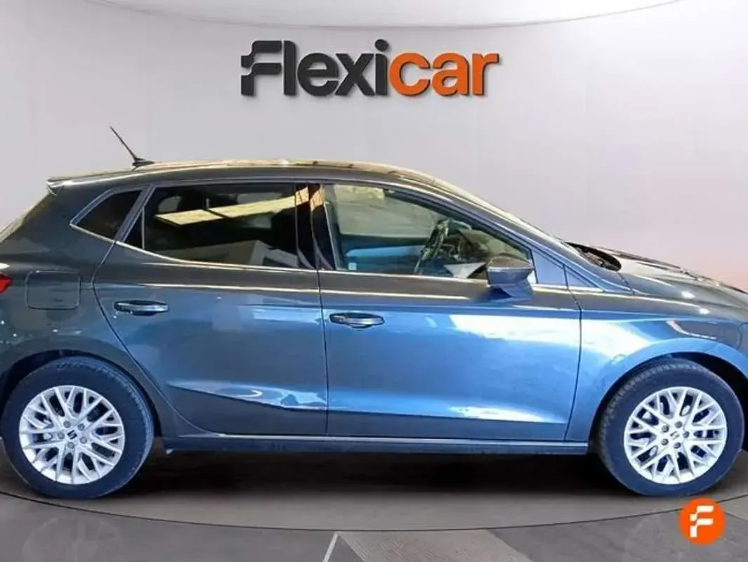 Usado Seat Ibiza 116 CV (85 kW) 2024 Gris Utilitario