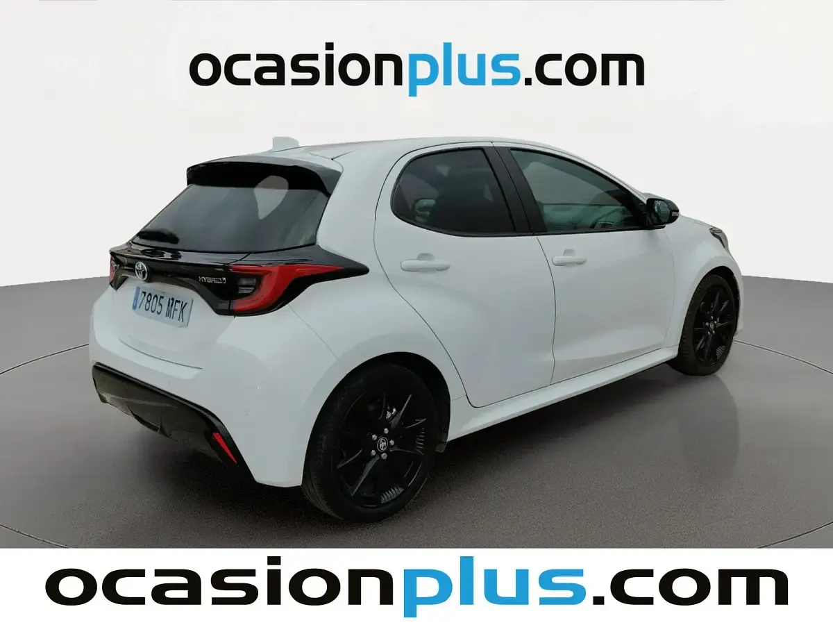 Usado Toyota Yaris Plus 116 CV (85 kW) 2023 Blanco Utilitario