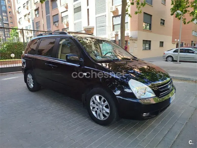 Usado Kia Carnival 185 CV (136 kW) 2008 Negro Monovolumen