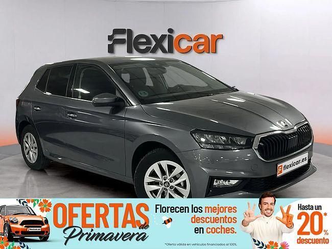 Usado Skoda Fabia 95 CV (69 kW) 2025 Gris Utilitario
