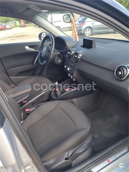 Usado Audi A1 Sportback 95 CV (69 kW) 2018 Gris / plata Utilitario