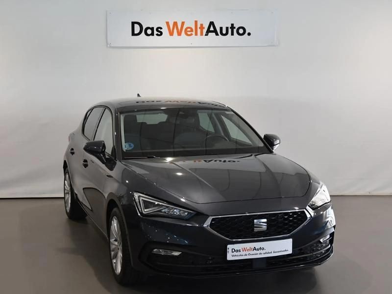 Gris/plata Usado 2024 Seat Leon Style | 22.990 € (Buen precio) - Imagen 1/4