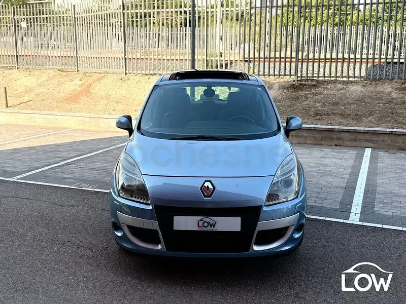 Usado Renault Scénic III Dynamique 130 CV (95 kW) 2011 Azul Monovolumen