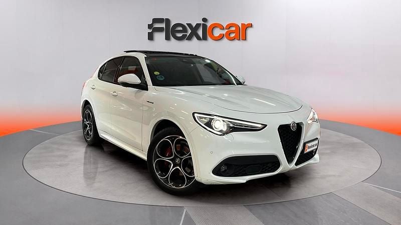 Usado Alfa Romeo Stelvio Veloce 211 CV (155 kW) 2020 Blanco SUV