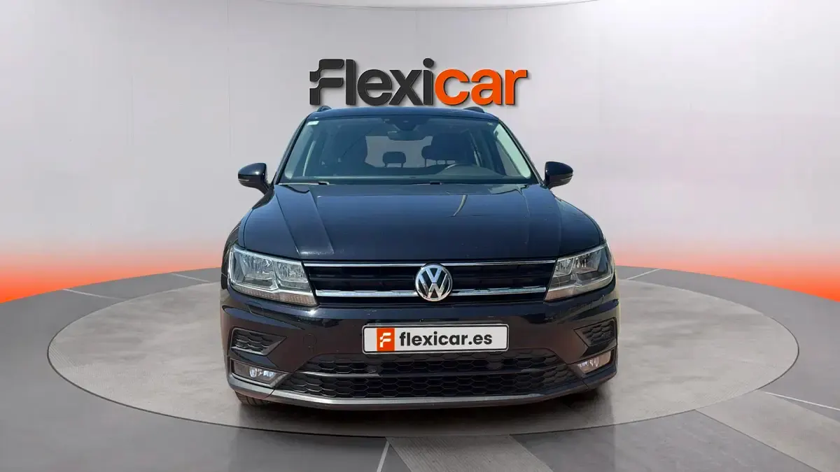 Usado VW Tiguan Edition 131 CV (96 kW) 2020 Negro SUV