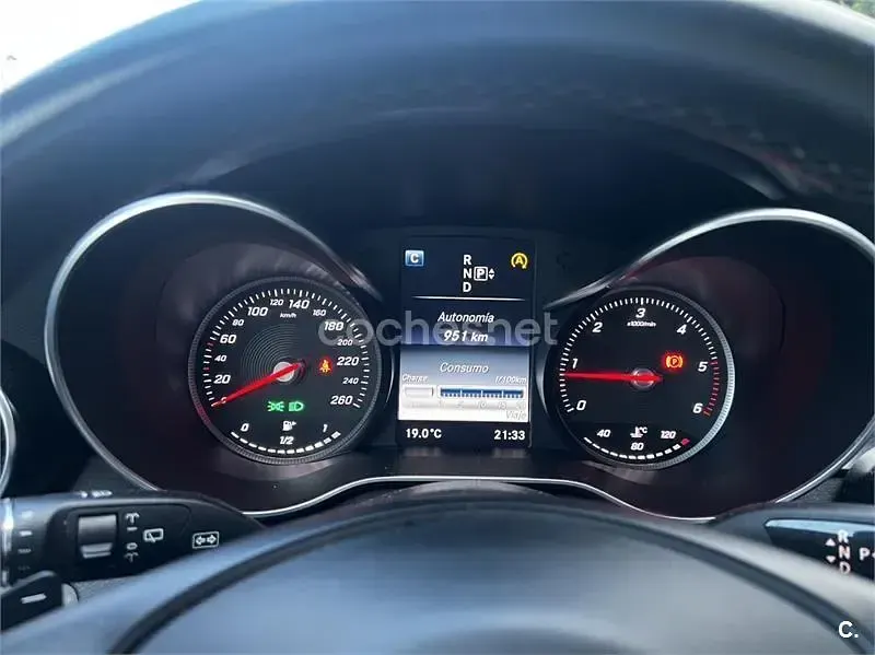 Usado Mercedes C220 170 CV (125 kW) 2015 Gris / plata Familiar