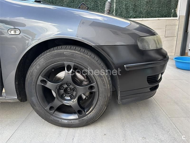 Negro Usado 2004 Seat Toledo Sport Berlina | 3000 € (Precio justo) - Imagen 1/1