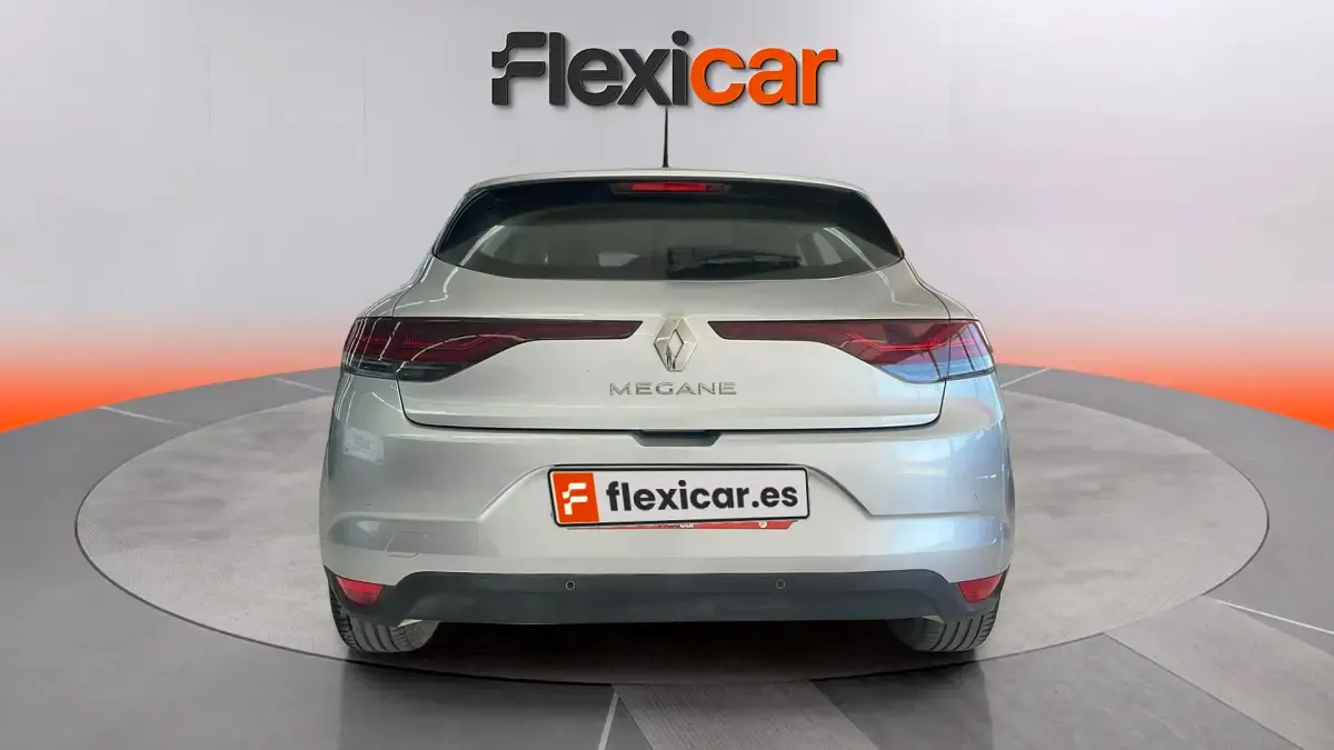 Usado Renault Mégane II Equilibre 115 CV (84 kW) 2023 Gris Berlina