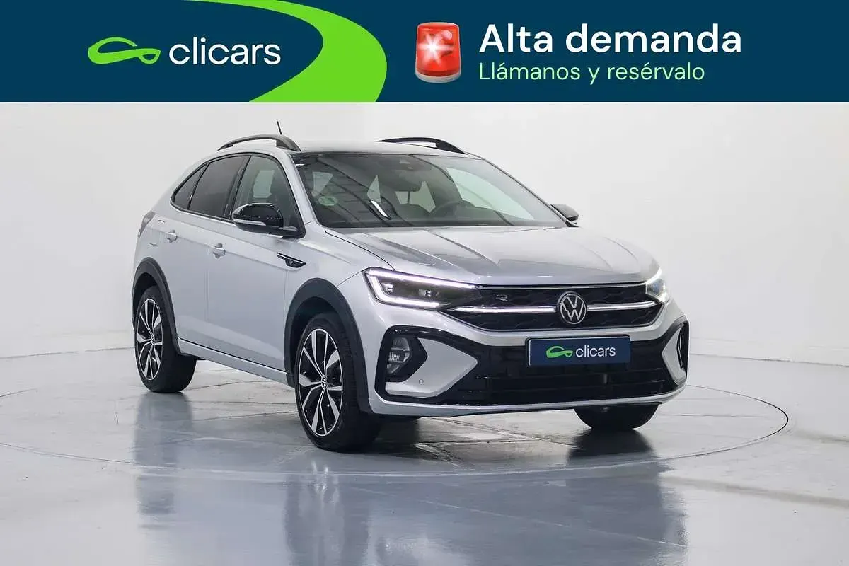 Usado VW Taigo R-line 110 CV (80 kW) 2023 Plateado SUV