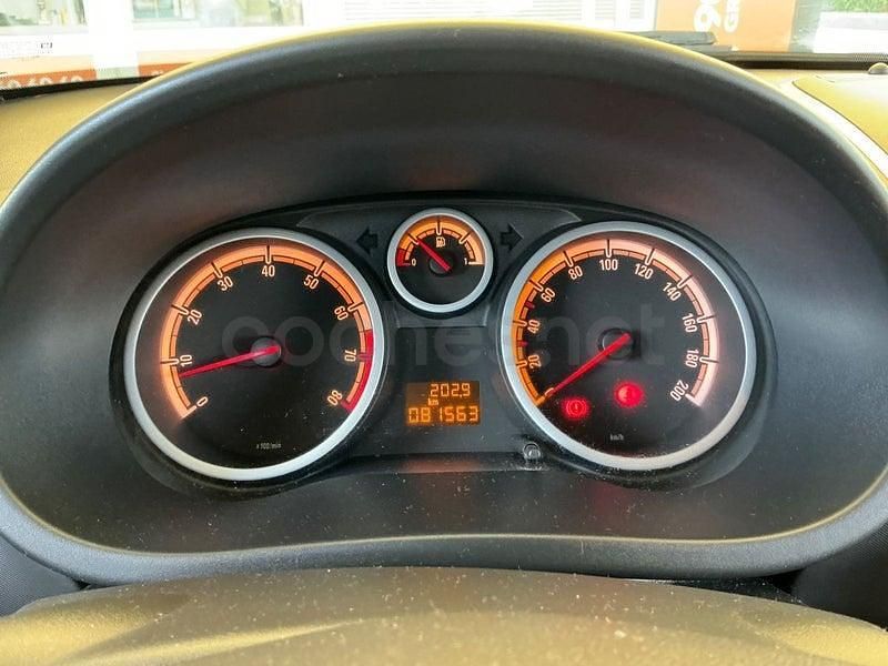 Usado Opel Corsa Enjoy 80 CV (58 kW) 2007 Verde Utilitario