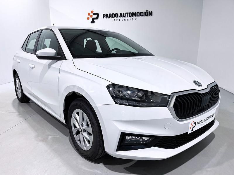 Blanco Usado 2024 Skoda Fabia Essence Utilitario | 17.900 € (Precio justo) - Imagen 1/4