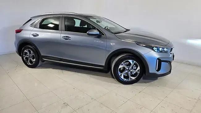 Nouvelle Kia XCeed 115 ch (84 kW) 2025 Gris SUV