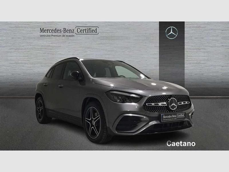 Usado Mercedes GLA200 150 CV (110 kW) 2024 Gris SUV