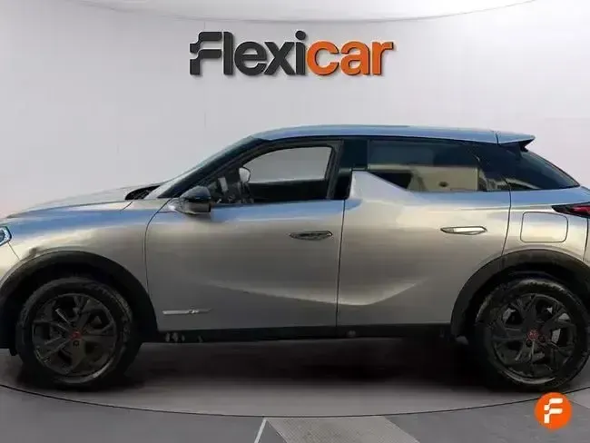 Usado DS Automobiles DS3 Crossback Performance Line Plus 130 CV (95 kW) 2022 Gris SUV