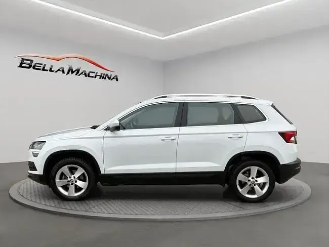 Usado Skoda Karoq Ambition 150 HP (110 kW) 2022 Branco SUV