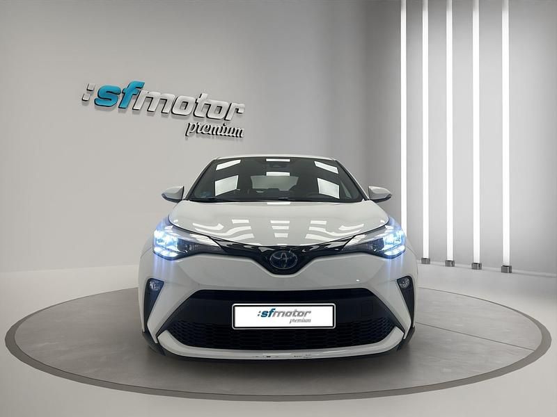 Usado Toyota C-HR Active 123 CV (90 kW) 2021 Blanco SUV