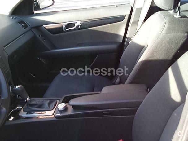 Usado Mercedes C200 Avantgarde 122 CV (89 kW) 2008 Beige Berlina