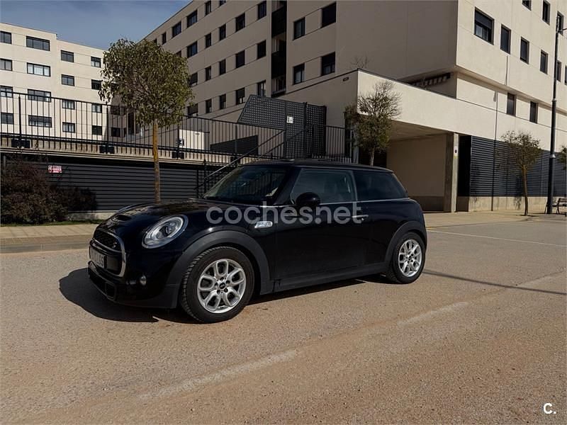 Usado Mini Cooper SD 170 CV (125 kW) 2015 Negro Utilitario