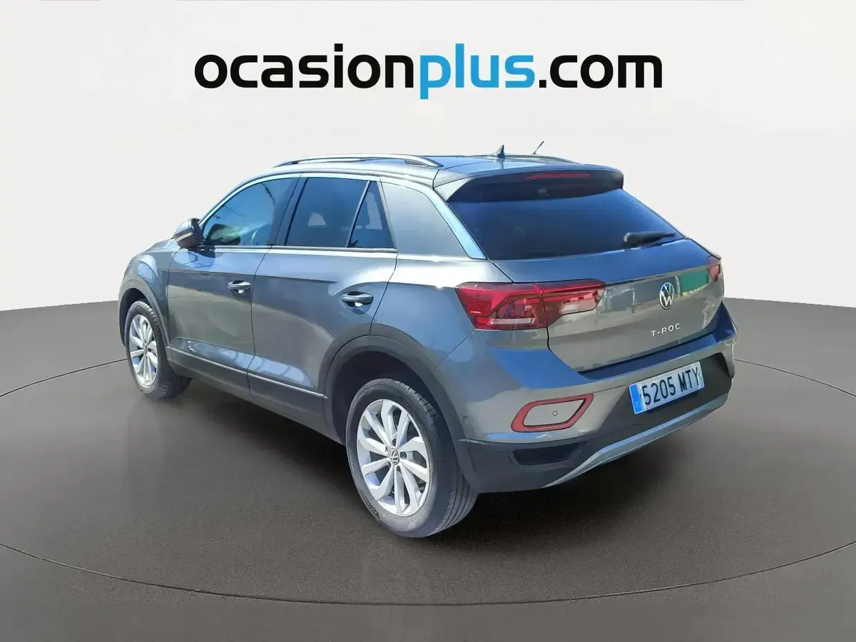 Usado VW T-Roc Life 115 CV (84 kW) 2024 Gris / plata SUV