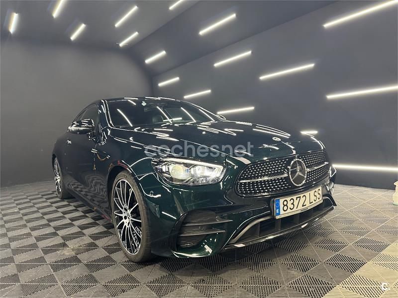 Usado Mercedes E400 330 CV (242 kW) 2021 Negro Coupe