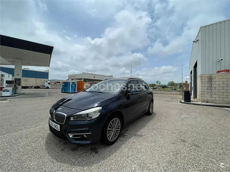 Usado BMW 218 136 CV (100 kW) 2015 Azul Familiar
