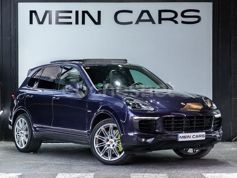 Violeta / lila Usado 2016 Porsche Cayenne S E-Hybrid SUV | 42.900 € (Caro) - Imagen 1/4