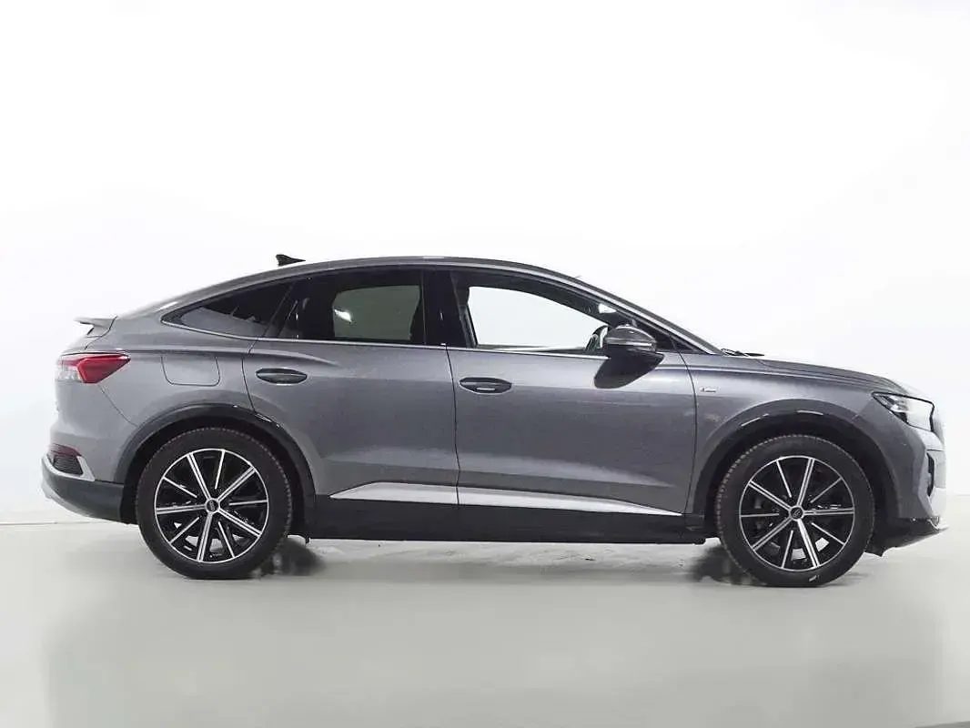 Usado Audi Q4 Sportback e-tron S-Line 219 kW (299 CV) 2023 Gris SUV
