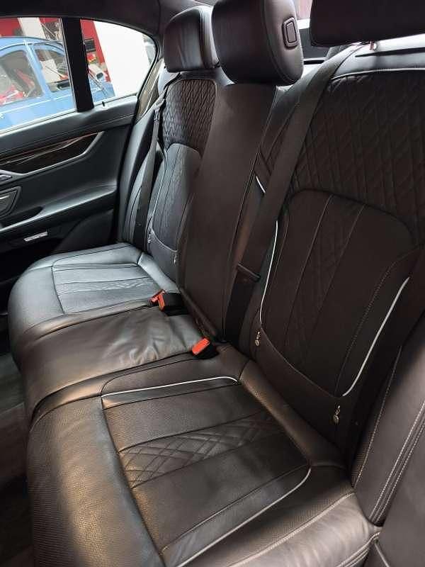 Usado BMW 750 400 CV (294 kW) 2016 Gris Berlina