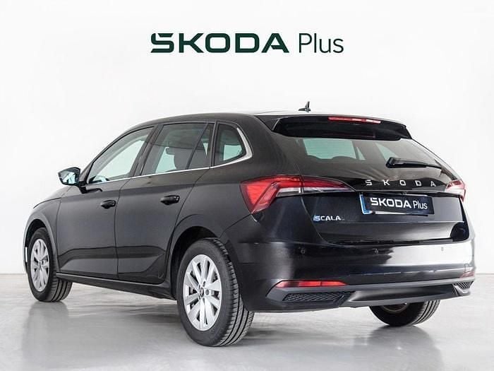 Usado Skoda Scala Selection 115 CV (84 kW) 2025 Negro Utilitario