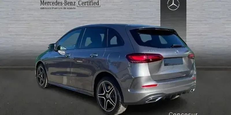 Usado Mercedes B250e 218 CV (160 kW) 2025 Gris Monovolumen
