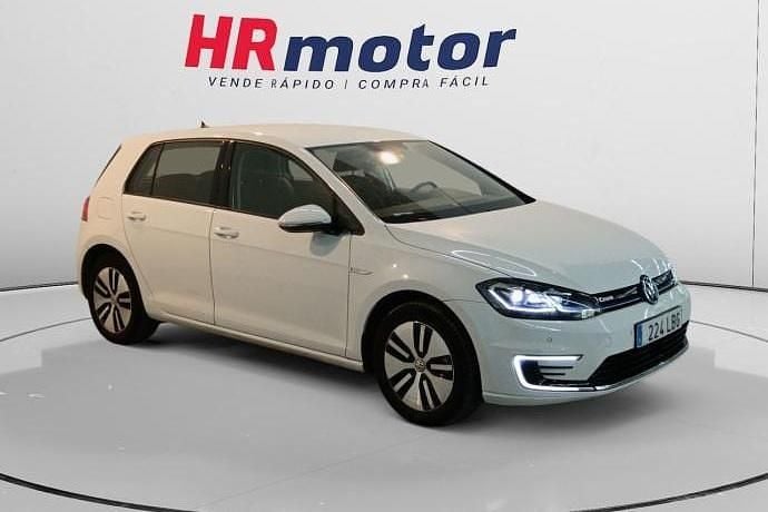 Begagnad VW e-Golf 100 kW (136 HK) 2019 Halvkombi