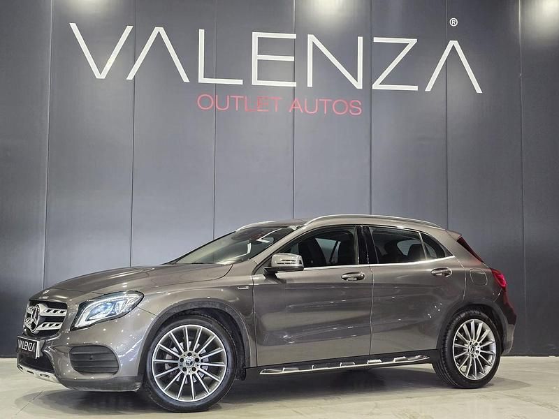 Gris Usado 2019 Mercedes GLA200 Edition SUV | 27.900 € (Caro) - Imagen 1/4