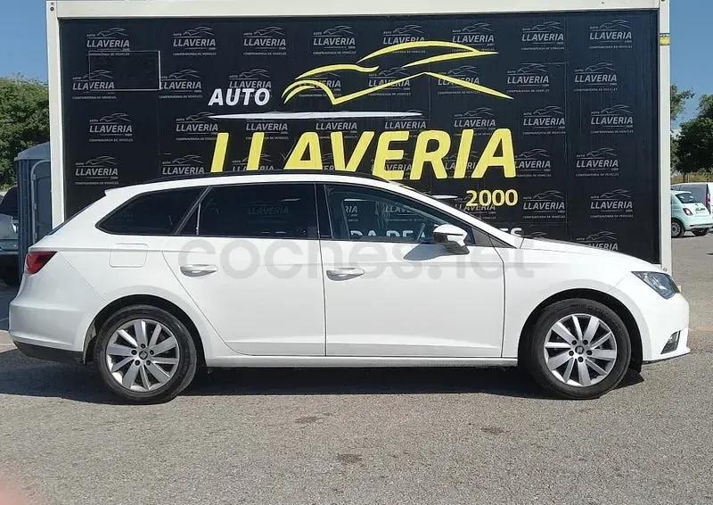 Usado Seat Leon CONNECT 110 CV (80 kW) 2016 Blanco Familiar