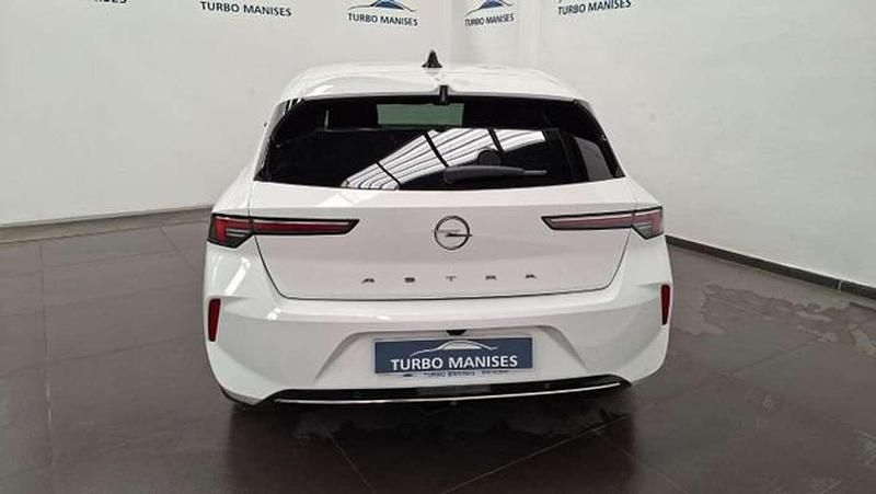 Usado Opel Astra Elegance 131 CV (96 kW) 2023 Blanco Utilitario