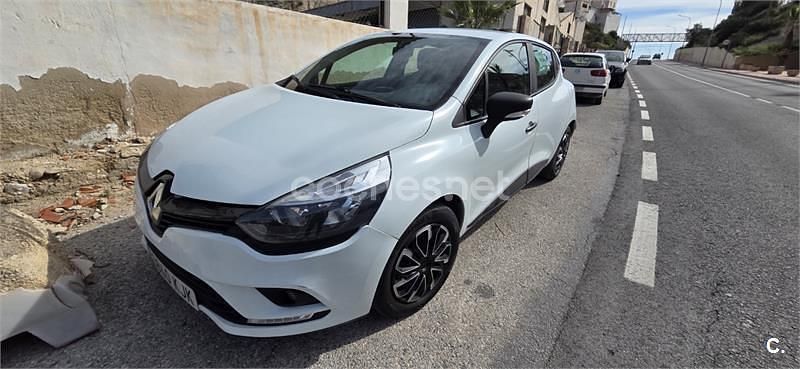 Usado Renault Clio IV Business 90 CV (66 kW) 2018 Blanco Berlina