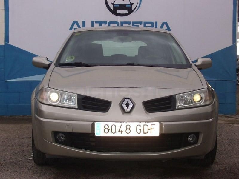 Usado Renault Mégane II Dynamique 105 CV (77 kW) 2008 Beige Berlina