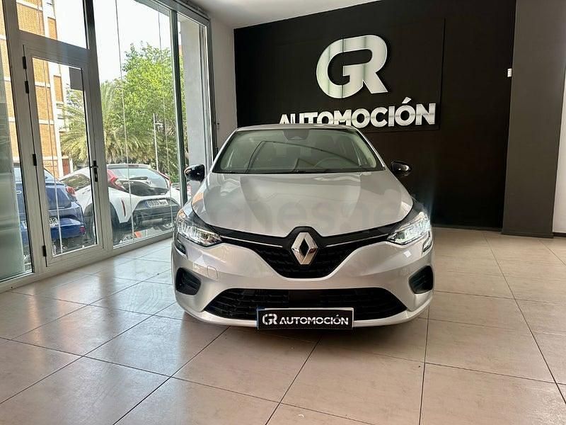 Usado Renault Clio V Equilibre 90 CV (66 kW) 2023 Gris / plata Berlina